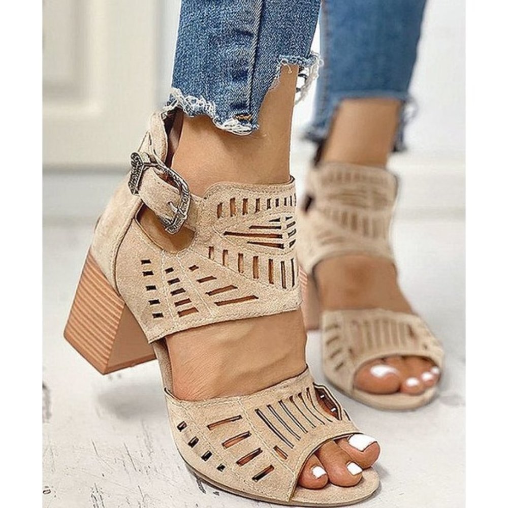 YASIRUN Pumps Size 7
